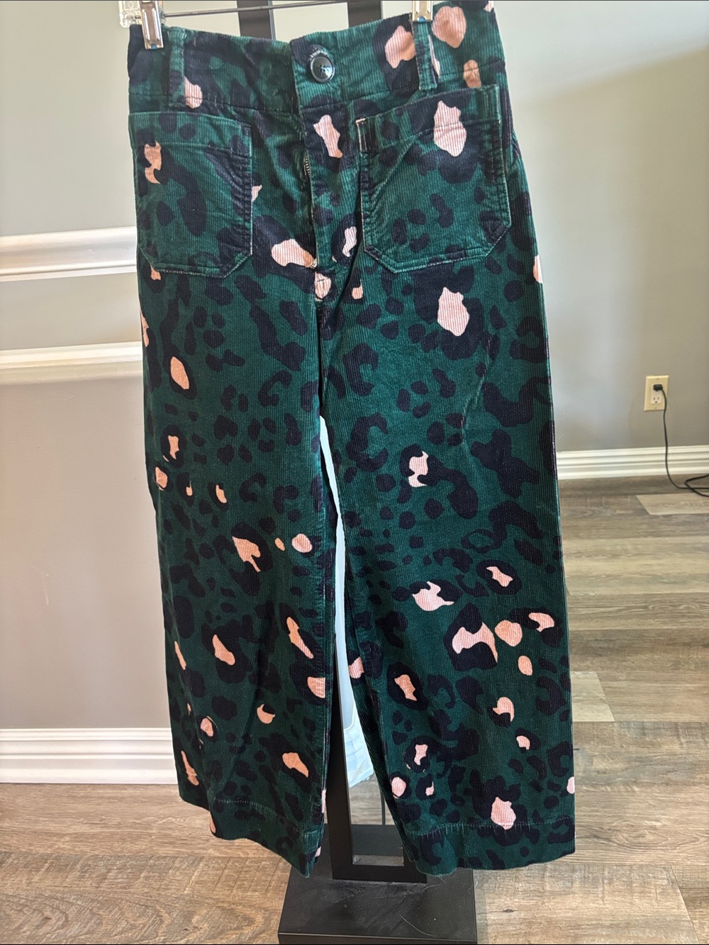 Anthropologie Colette cropped Green Leopard Print Pants with Pink Spots